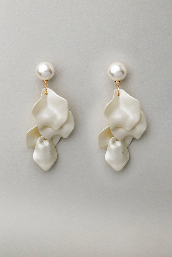 Bow 19 Pearl Leaves Earring